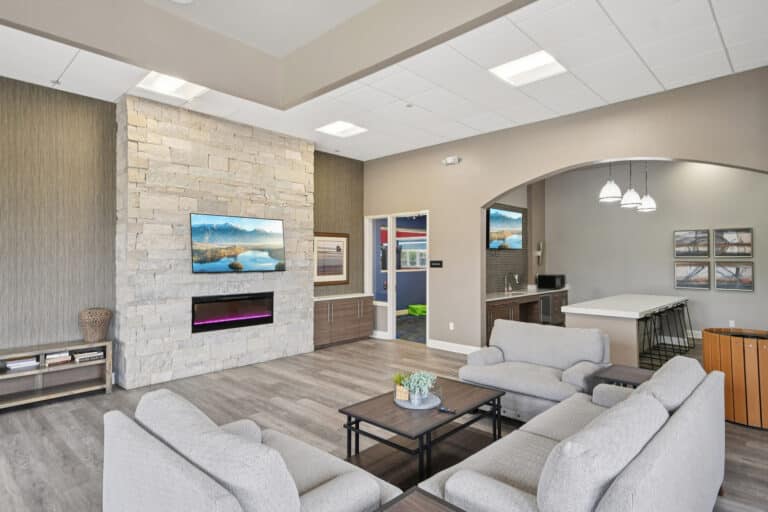 City-Walk-at-Woodbury-Apartments-1903